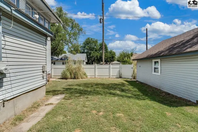 Photo of 829 E Sherman St, Hutchinson, KS