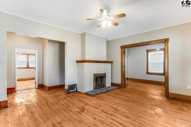 Photo of 829 E Sherman St, Hutchinson, KS