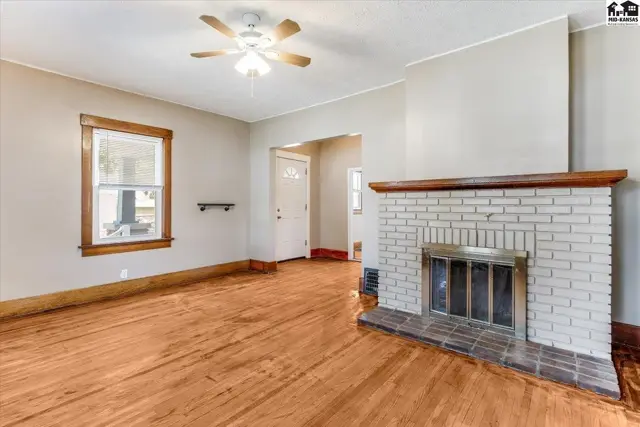 Photo of 829 E Sherman St, Hutchinson, KS