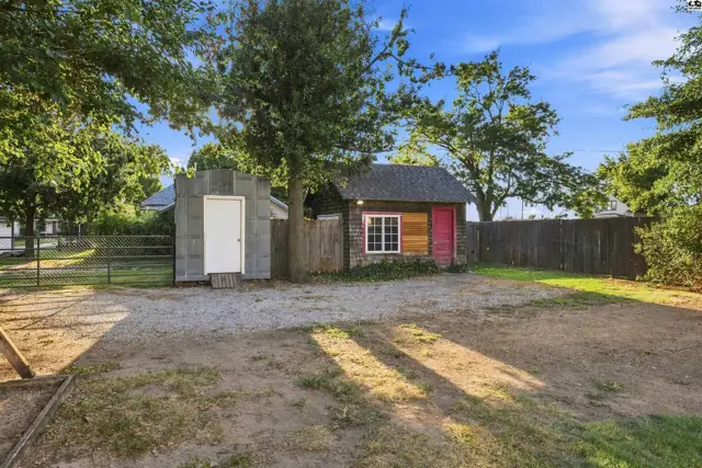 Photo of 209 S Maple St, Pretty Prairie, KS