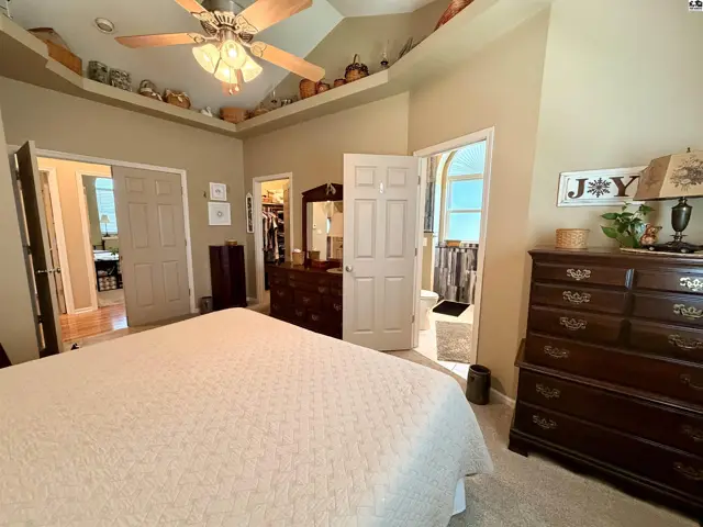 Photo of 921 W Crazy Horse Rd, Hutchinson, KS