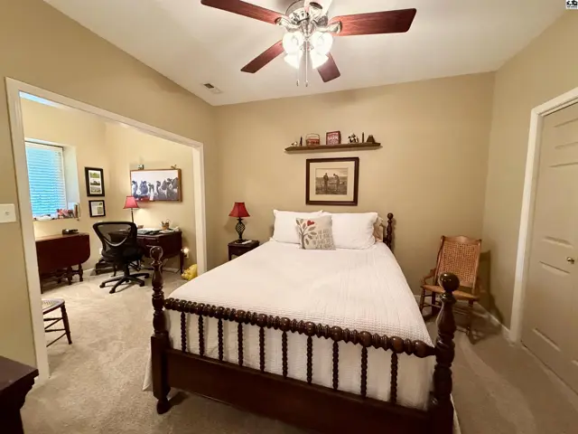 Photo of 921 W Crazy Horse Rd, Hutchinson, KS