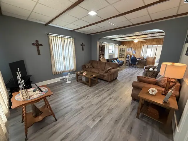 Photo of 221 S Pine St, Pratt, KS