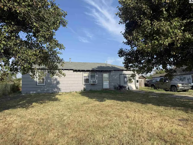 Photo of 15 N Town St, Hutchinson, KS