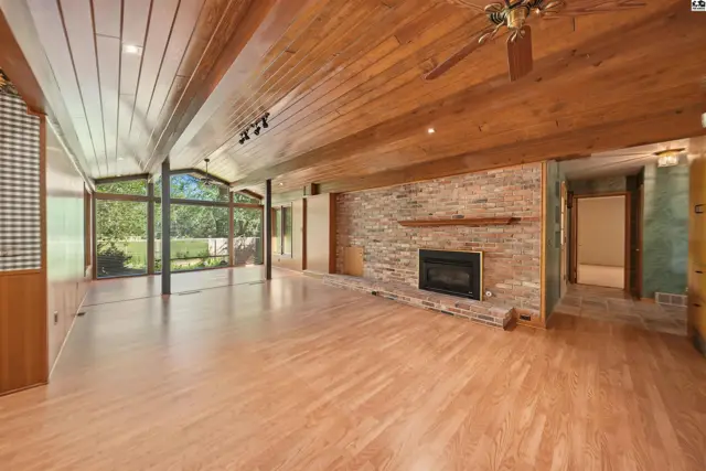 Photo of 534 Upper Mill Hts Dr, Salina, KS