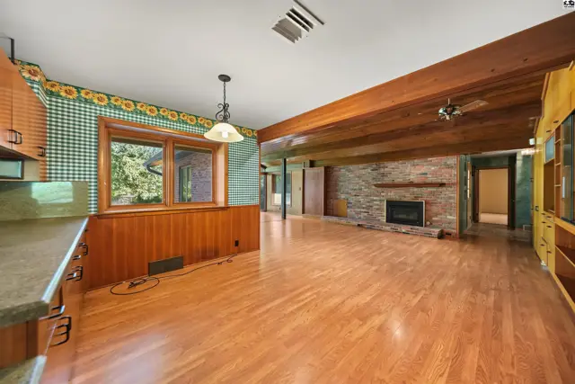 Photo of 534 Upper Mill Hts Dr, Salina, KS