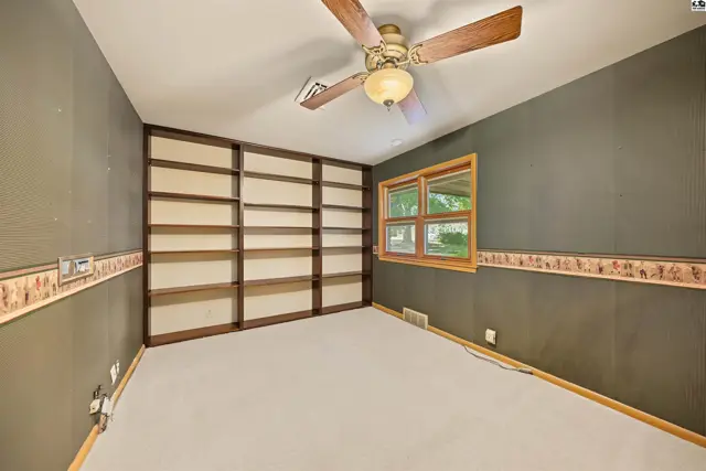 Photo of 534 Upper Mill Hts Dr, Salina, KS