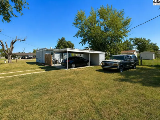 Photo of 101 E Avenue A, South Hutchinson, KS