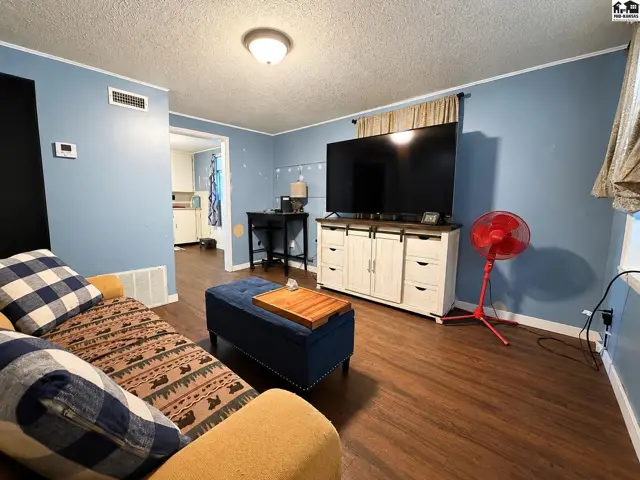 Photo of 101 E Avenue A, South Hutchinson, KS