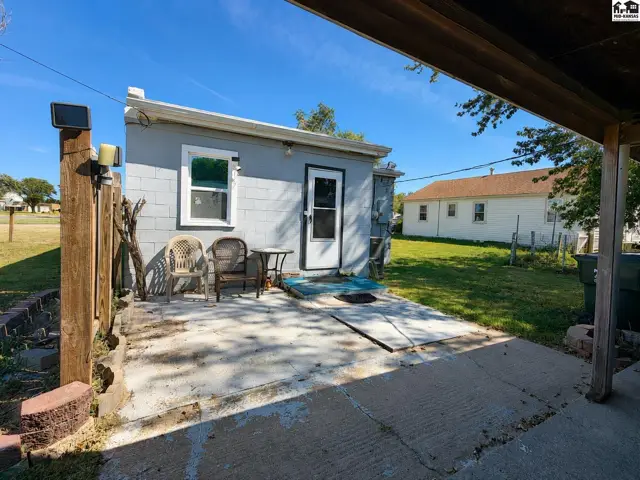 Photo of 101 E Avenue A, South Hutchinson, KS