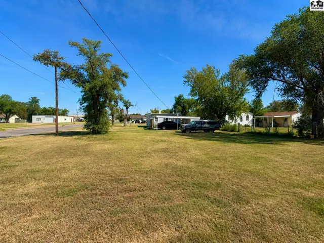 Photo of 101 E Avenue A, South Hutchinson, KS