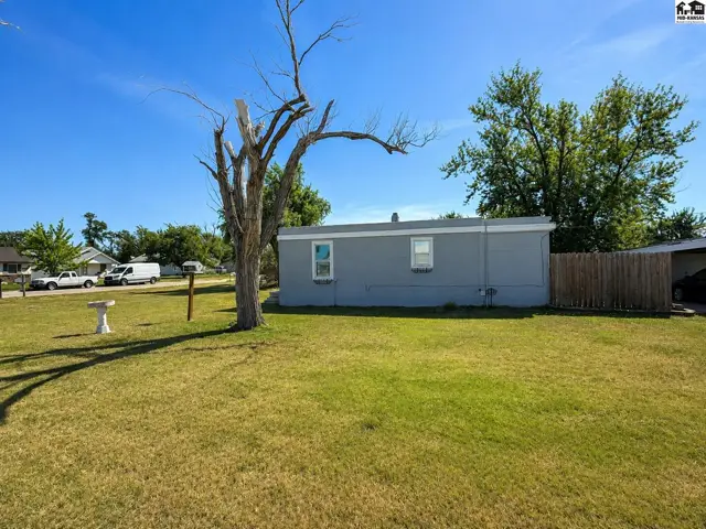 Photo of 101 E Avenue A, South Hutchinson, KS
