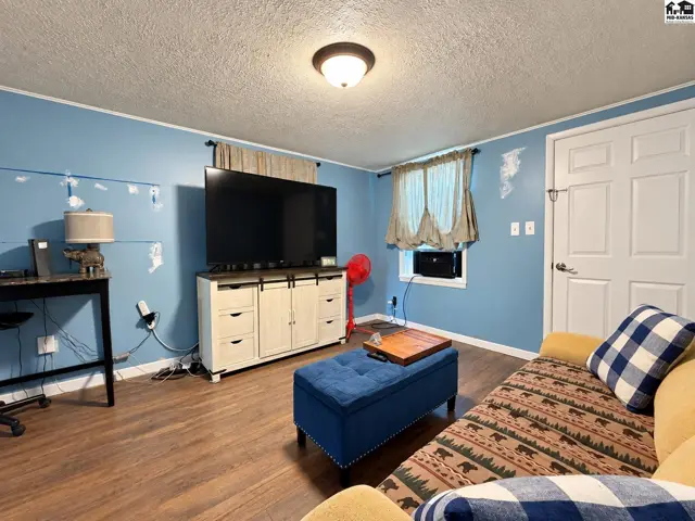 Photo of 101 E Avenue A, South Hutchinson, KS