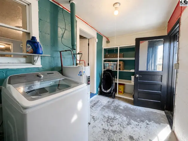 Photo of 101 E Avenue A, South Hutchinson, KS