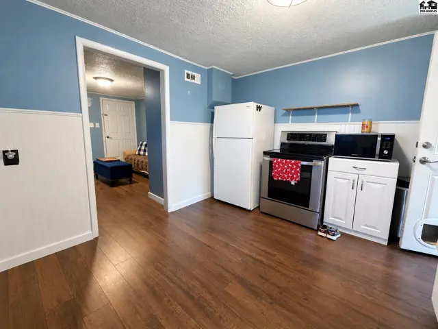 Photo of 101 E Avenue A, South Hutchinson, KS
