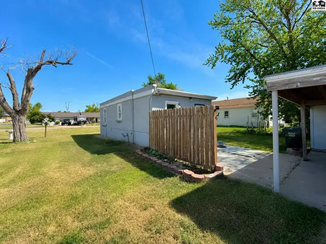 Photo of 101 E Avenue A, South Hutchinson, KS