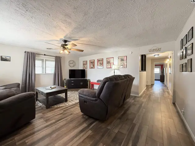 Photo of 818 E 2nd Ave, Hutchinson, KS