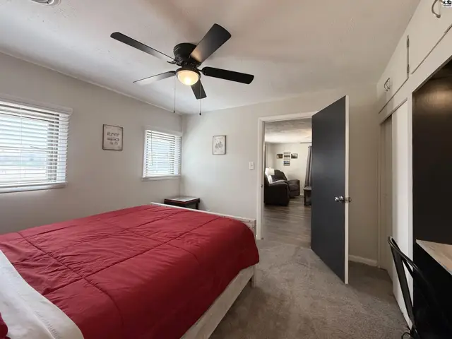 Photo of 818 E 2nd Ave, Hutchinson, KS