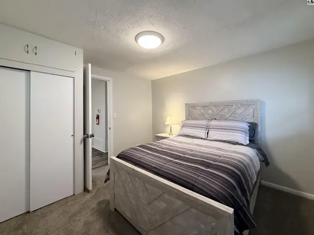 Photo of 818 E 2nd Ave, Hutchinson, KS
