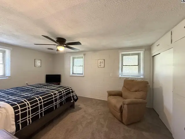 Photo of 818 E 2nd Ave, Hutchinson, KS