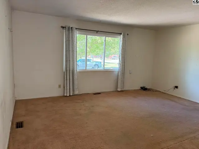 Photo of 1717 Ida St, Hutchinson, KS