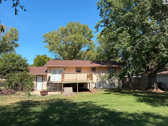 Photo of 1717 Ida St, Hutchinson, KS