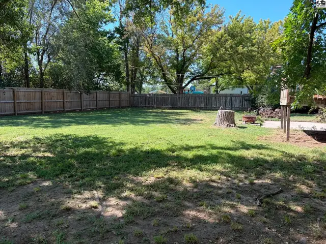 Photo of 1717 Ida St, Hutchinson, KS