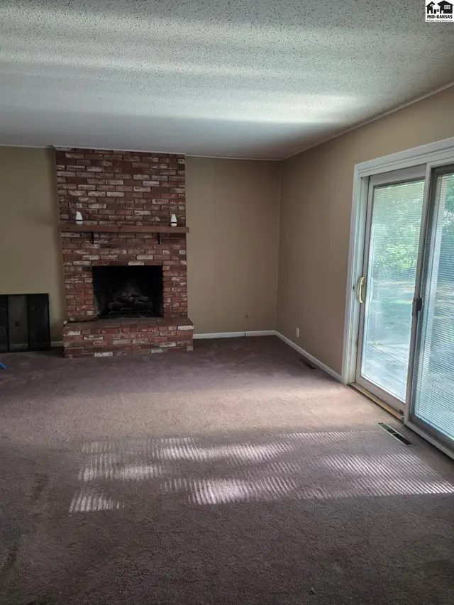 Photo of 3802 Quivira Dr, Hutchinson, KS