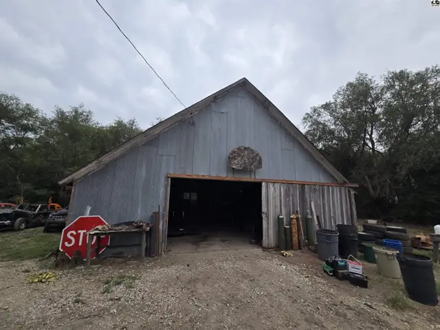 Photo of 7304 N Rayl Rd, Buhler, KS