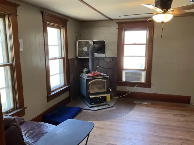 Photo of 7304 N Rayl Rd, Buhler, KS