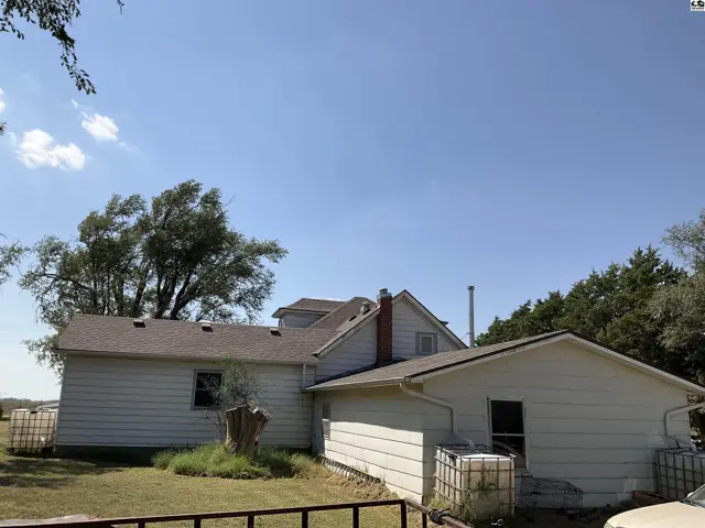 Photo of 7304 N Rayl Rd, Buhler, KS