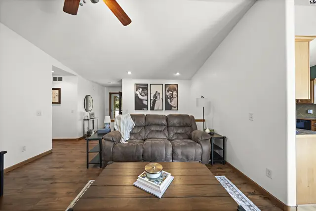 Photo of 1412 Westwood Dr, McPherson, KS
