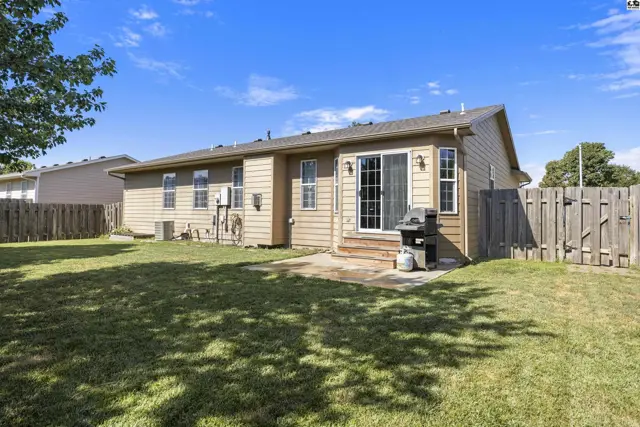Photo of 1412 Westwood Dr, McPherson, KS