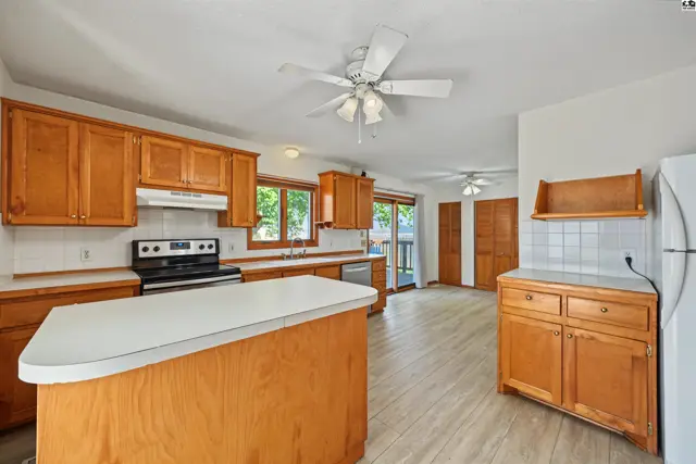 Photo of 419 N Swedonia St, Marquette, KS