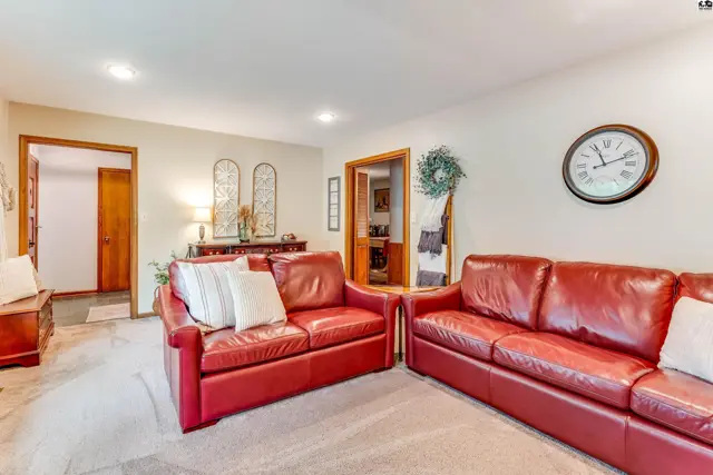 Photo of 2605 Derenda Dr, Hutchinson, KS