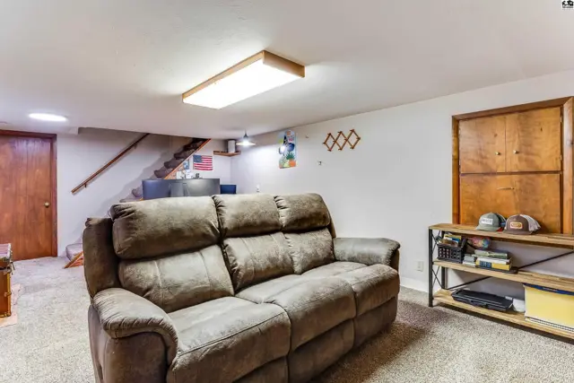 Photo of 2605 Derenda Dr, Hutchinson, KS