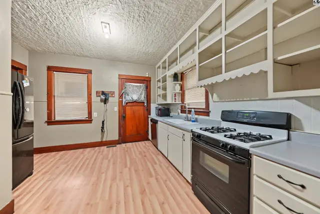 Photo of 121 N Swedonia St, Marquette, KS