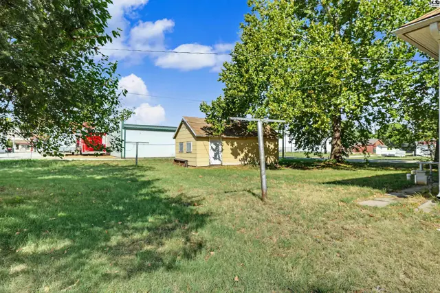 Photo of 121 N Swedonia St, Marquette, KS