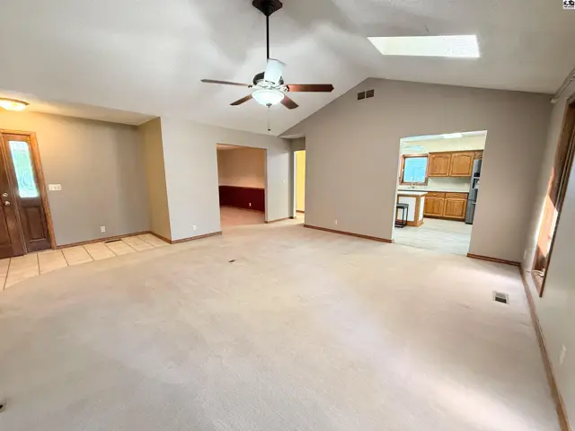 Photo of 604 E 42nd Ave, Hutchinson, KS