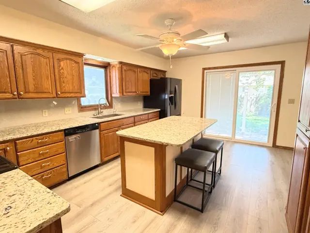 Photo of 604 E 42nd Ave, Hutchinson, KS
