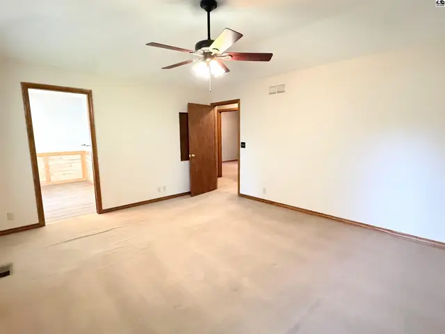 Photo of 604 E 42nd Ave, Hutchinson, KS