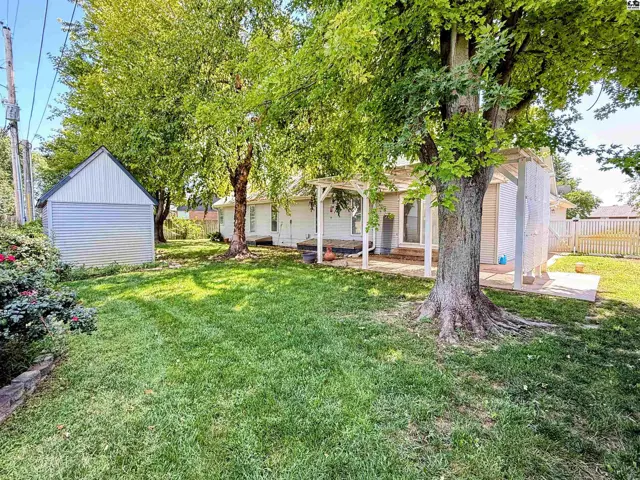 Photo of 604 E 42nd Ave, Hutchinson, KS