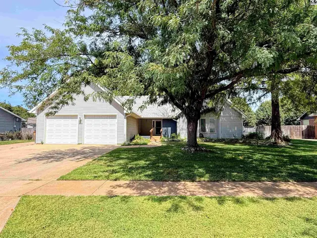 Photo of 604 E 42nd Ave, Hutchinson, KS