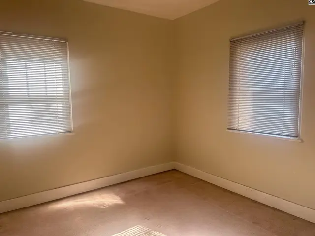 Photo of 110 N Thompson St, Pratt, KS
