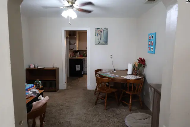 Photo of 932 E 9th Ave, Hutchinson, KS