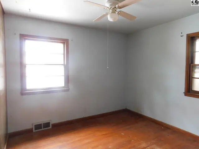 Photo of 324 N Howard St, Pratt, KS