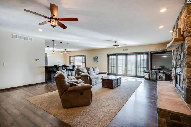 Photo of 2308 18th Ave, Lindsborg, KS