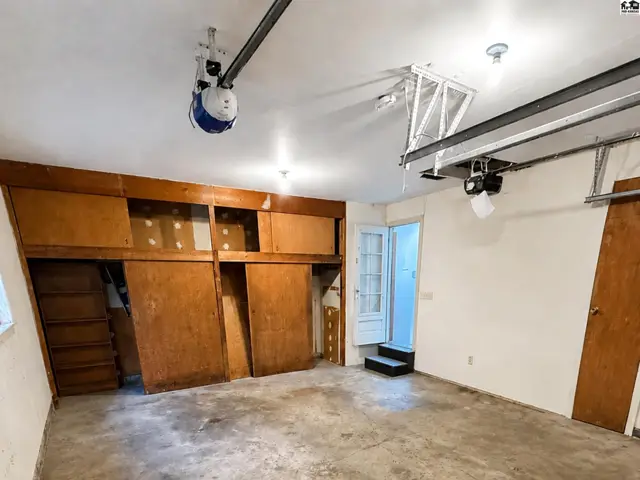 Photo of 200 W 26th Ave, Hutchinson, KS