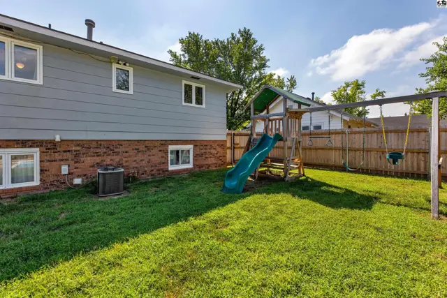 Photo of 605 S Walnut St, South Hutchinson, KS