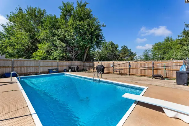 Photo of 605 S Walnut St, South Hutchinson, KS